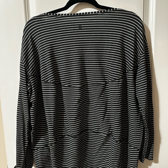 Lululemon black/white striped long sleeve. - Picture 5 of 5